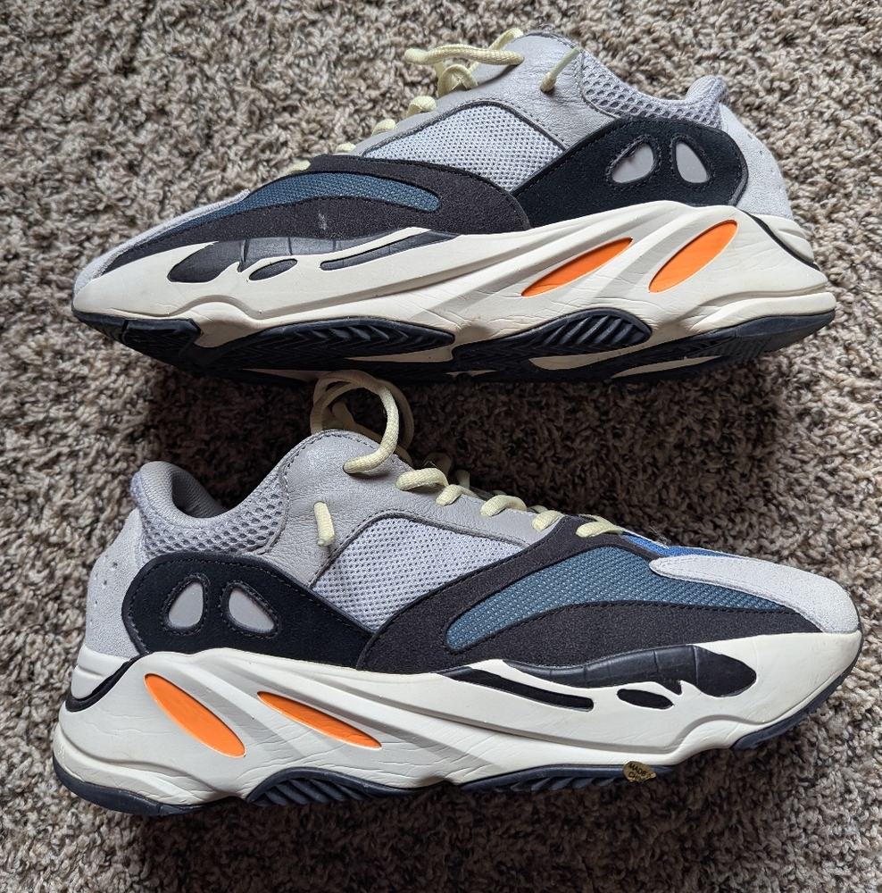 Yeezy Boost 700 "Wave Runner'